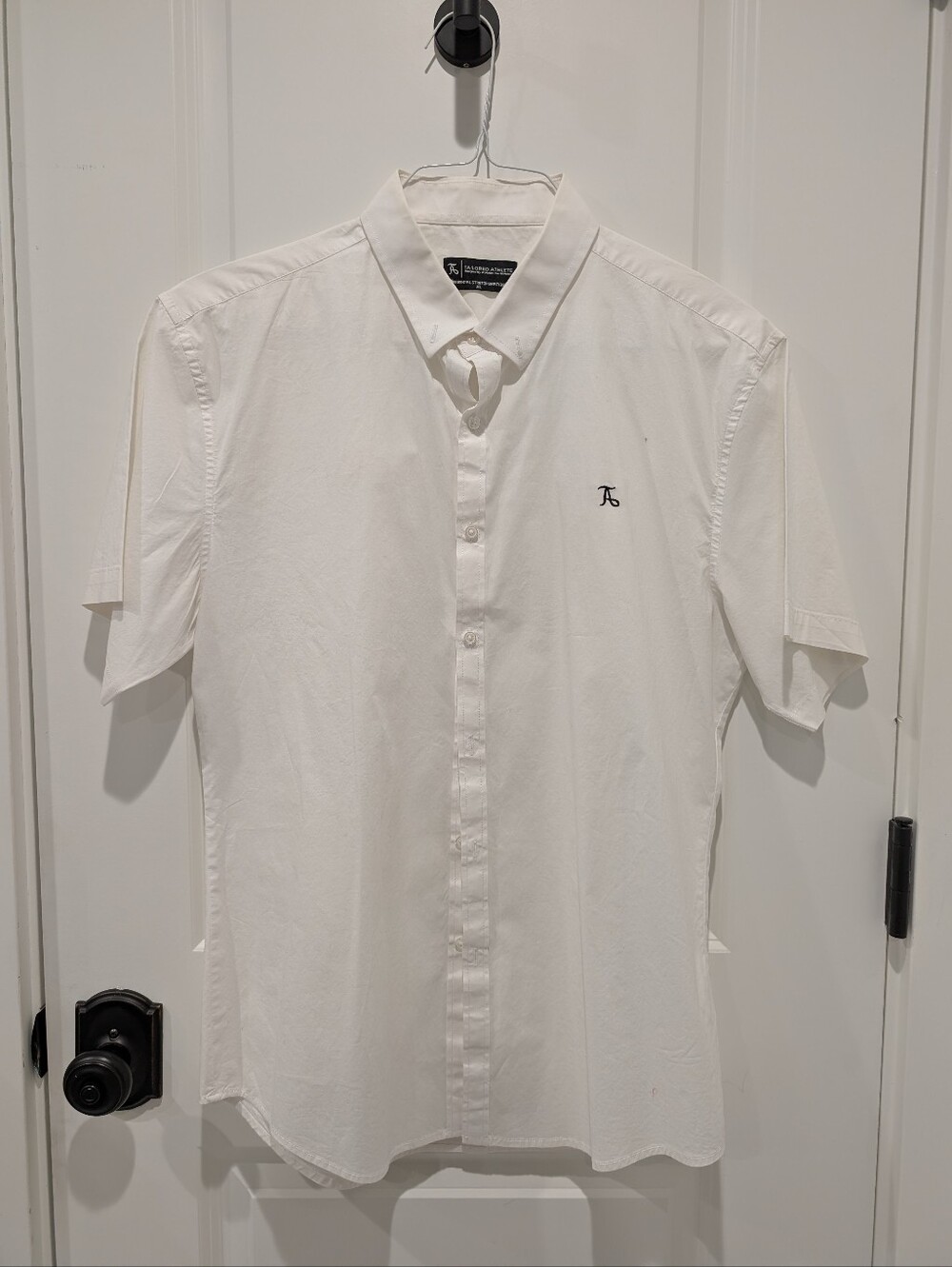 Tailor Vintage White Short-Sleeve Embroidered Logo Button-Down Shirt